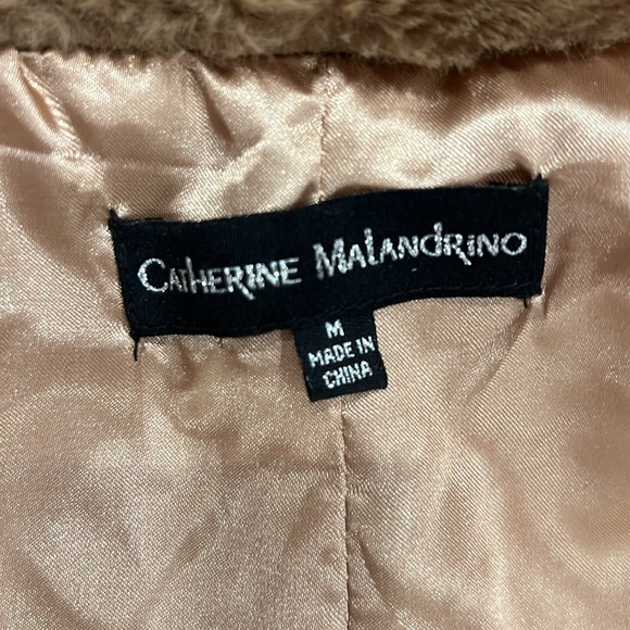 Tan fur vest with gold satin inside lining - size medium - Picture 3 of 3